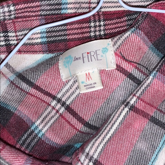 Women’s M flannels - Picture 10 of 10